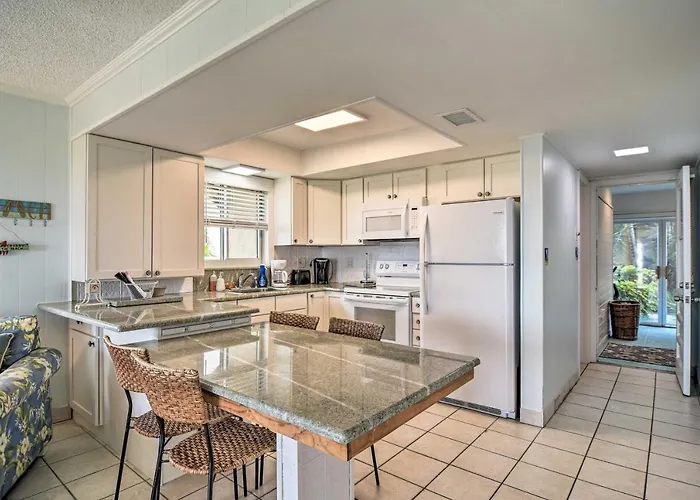 Breezy & Beachy Belleair Condo: 12 Steps To Shore! Ferienhaus Clearwater Beach