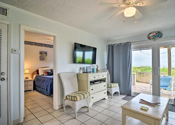 Breezy & Beachy Belleair Condo: 12 Steps To Shore! Ferienhaus Clearwater Beach